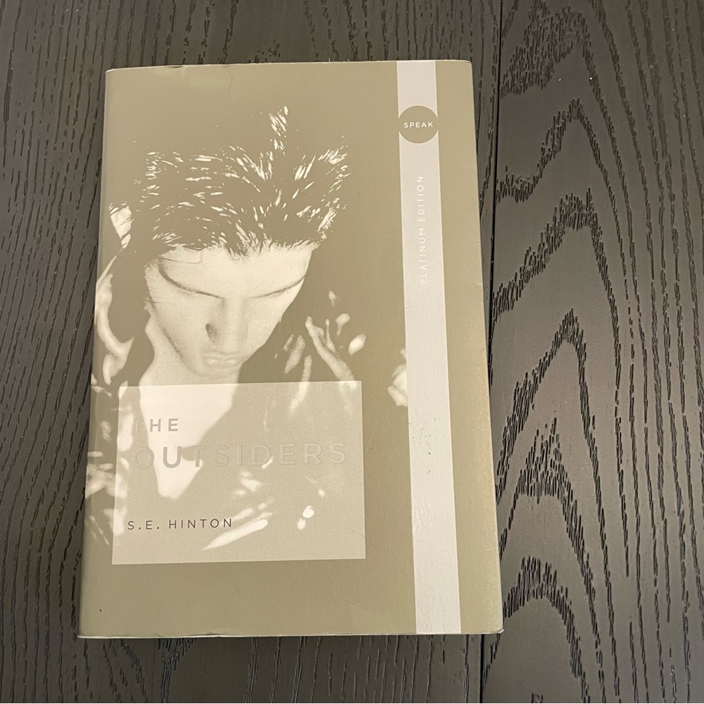 The Outsiders By‎ S.E. Hinton  - Cream Cover Edition